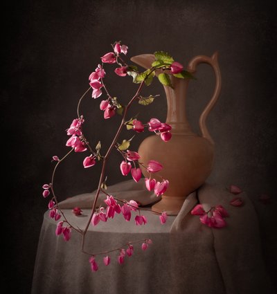 Elegant roze stilleven door Margareth Perfoncio