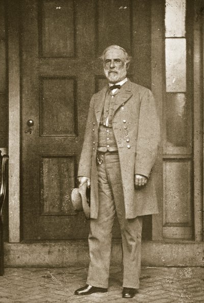 Generaal Robert E. Lee staand buiten zijn huis in Richmond, april 1865 door Mathew B. Brady