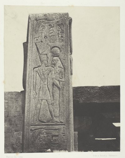 Paleis van Karnak, Pilaar voor het granieten heiligdom; Thebe door Maxime Du Camp