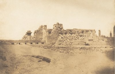 Ruines de la Salle Hypostyle du Palais de Karnac - Vue prise du Sud-Ouest, 1849-50 door Maxime Du Camp