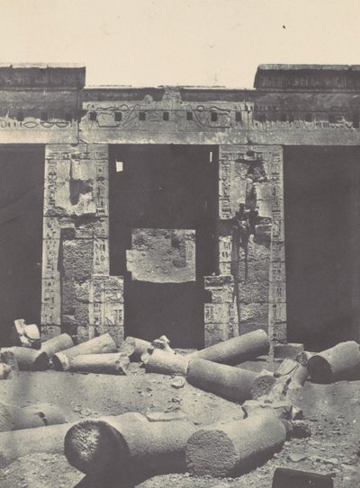 Thebe. Médinet-Habou. Oostelijk deel van de Peristyle van het Paleis van Ramsès-Méiamoun, 1850 door Maxime Du Camp