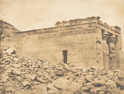 Vue du pronaos du Temple de Dandour Tropique du Cancer, 7 april 1850 door Maxime Du Camp