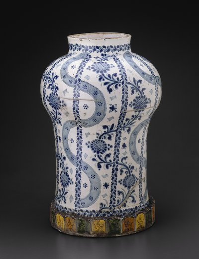 Pot met verticale stromende banden en wijnstokken met zonnebloemachtige bloemen, 1700-50 door Mexican School