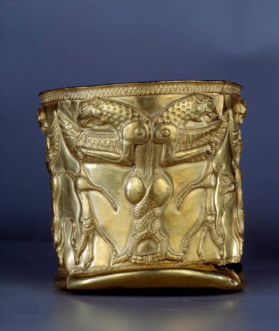 Oude Oriëntaalse kunst: Elektrum beker die een monster met verstrengelde klauwen voorstelt, circa 1200 v.Chr. Uit Noord-Iran door Middle Elamite Period