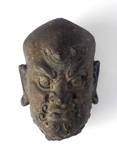Hoofd van een Godheid door Ming Dynasty Chinese School