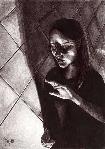 Vrouw in een gloeiende schaduw door Mirjam Schrei
