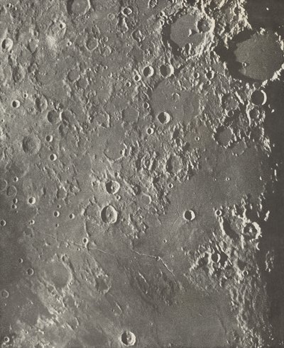 Photographie Lunaire Albategnius - Triesnecker - Manilius,1903 (foto) door Moritz & Puiseux Pierre Henri (1855-1928) Loewy