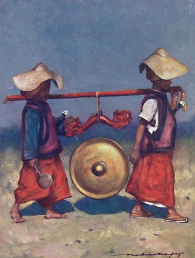 Shan Dragers die een Koperen Gong dragen, 1903 door Mortimer L Menpes
