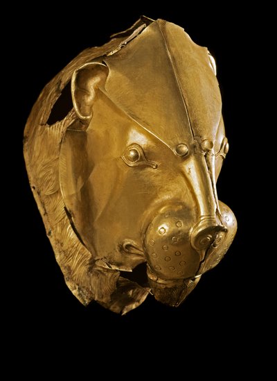 Myceense kunst: gouden rython in de vorm van een leeuwenkop uit graf IV, Mycene. 16e eeuw v.Chr. Dim. 14 cm Athene, Nationaal Archeologisch Museum door Mycenaean