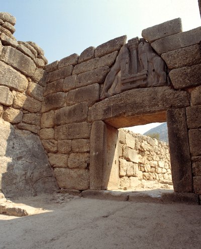 Uitzicht op de Leeuwenpoort in de stad Mycenes, Griekenland door Mycenaean