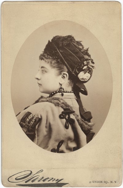 Portret van Pauline Lucca 1841-1908 door Napoleon Sarony