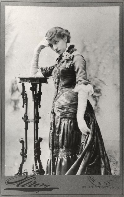 Portret van Sarah Bernhardt (1844-1923) genomen in de Verenigde Staten door Napoleon Sarony