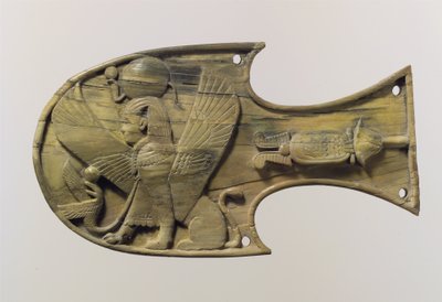 Paardenblinker met reliëf van een zittende sfinx, c.8e eeuw v.Chr. door Neo Assyrian Neo Assyrian