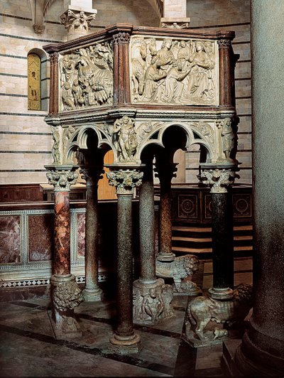Marmeren preekstoel van een kerk, in de Doopkapel van Pisa door Nicola Pisano