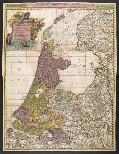 Kaart van Holland, met nederzettingen, moerassen, bossen, heuvels, wegen, rivieren en andere geografische kenmerken. Toont titel in een decoratief cartouche linksboven met Faam, Neptunus en Thetis vergezeld door putti die de wapens van de Verenigde Provinc door Nicolas Visscher