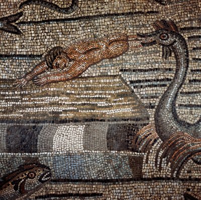 Scène uit het leven van Jonas toont hem uitgeworpen door een vis op een strand Detail. Mozaïek uit de 5e of 6e eeuw. Kathedraal van Aquileia, Italië door Paleo Christian