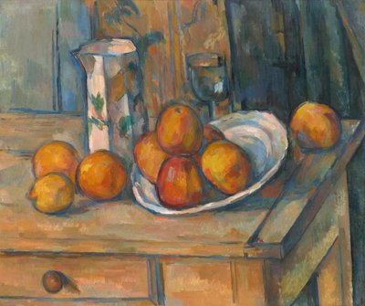 Stilleven met melkkan en fruit, ca. 1900 door Paul Cézanne