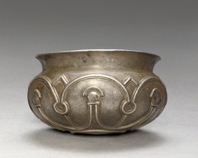 Pre-Achaemenid kom, ca. 6e eeuw v.Chr. door Persian School
