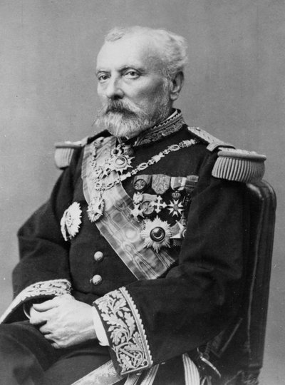 Portret van Hyacinthe Laurent Théophile Aube door Petit