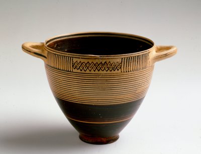 Fenicische kunst: Kotyl type beker in beschilderde klei. Uit Lauritia (Almuñécar in Spanje) Granada, archeologisch museum door Phoenician Phoenician