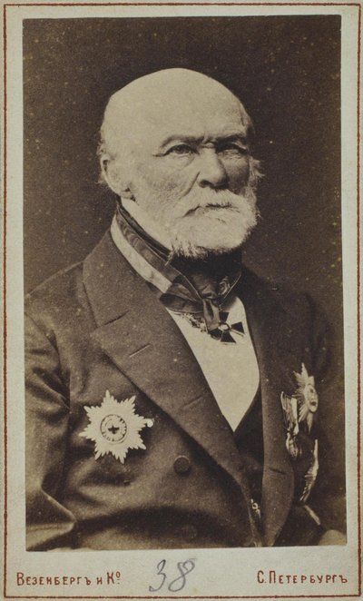Portret van Nikolay Ivanovich Pirogov door Photo studio Wesenberg
