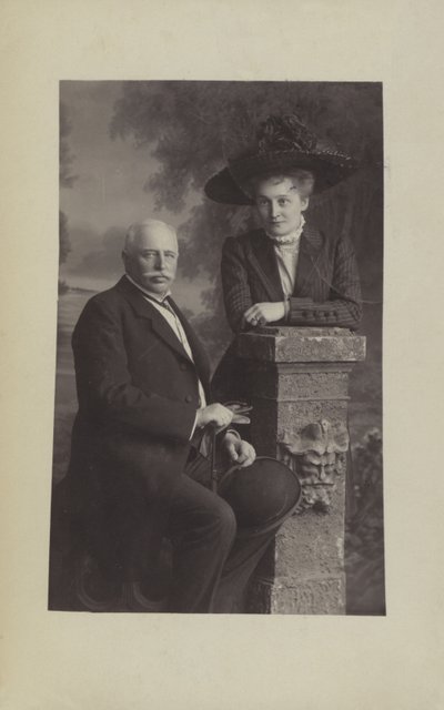 Graaf Ferdinand von Zeppelin, Duitse luchtschipontwerper en bouwer, en zijn vrouw Isabella door Photographer German