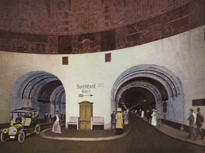 Hamburg: Elbtunnel, gebouwd 1908-11 Lengte 450m, Diepte 20m en Kosten ca 11 Miljoen M door Photographer German