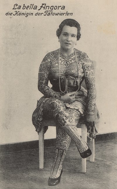 La Bella Angora, Koningin van de Getatoeëerden door Photographer German