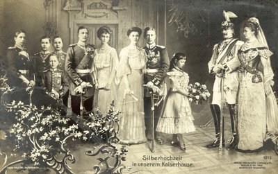 Zilveren bruiloft van Kaiser Wilhelm II en keizerin Augusta Victoria van Duitsland door Photographer German