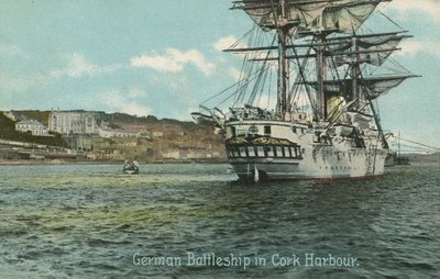 Duitse oorlogsschip in Cork Harbour, Ierland door Photographer Irish