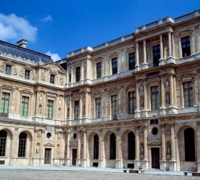 Architectuur: uitzicht op de vierkante binnenplaats van het Louvre door Pierre Lescot