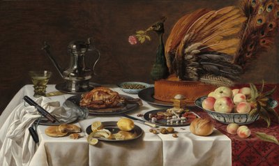 Stilleven met een pauwentaart door Pieter Claesz