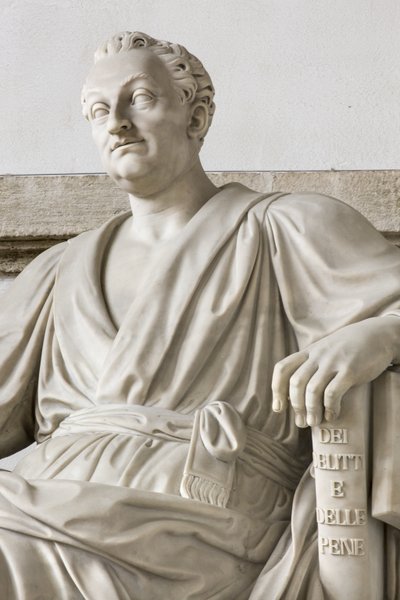 Standbeeld van Cesare Beccaria door Pompeo Marchesi