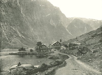 Telefoonstation en hotels, Gudvangen, Noorwegen, 1895 door Poulton and Co