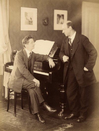 Alexander Zemlinsky en Arnold Schönberg in Praag, 1917 door Prague . Photo studio Schlosser and
