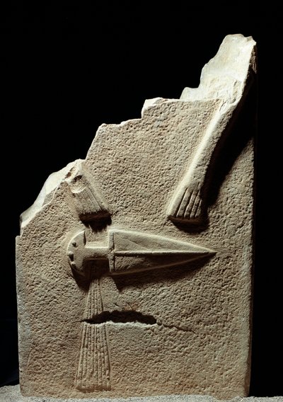 Prehistorische kunst: stele uit de IJzertijd van de site van Lunigiana bij La Spezia, Italië. 1100-800 v.Chr. La Spezia, Museo Comunale della Civilta Lunigiana door Prehistoric Prehistoric