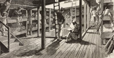 Soldaten onderdeks in slaapzaal, schip Principe Amedeo, Italiaanse expeditie in de Rode Zee door Quinto Cenni