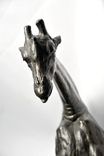 Grote Giraffe met Gebogen Hoofd, gemodelleerd 1909-10, gegoten voor 1913 door Rembrandt Bugatti