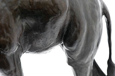Grote giraffe met gebogen hoofd, gemodelleerd 1909-10, gegoten voor 1913 door Rembrandt Bugatti