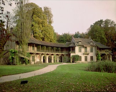 Het Hameau van Marie-Antoinette (1755-93), gebouwd in 1783-86 door Richard Mique