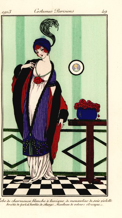 Vrouw in witte charmeuse satijnen jurk met violette chiffon tuniek afgezet met stinkdierbont, cape van Etruskisch fluweel door Robert Pichenot