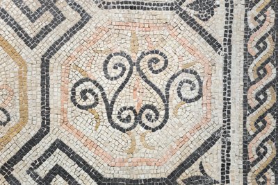 Geometrisch patroon van de Via san Rocchino domus, 2e eeuw na Christus (mozaïek) door Roman