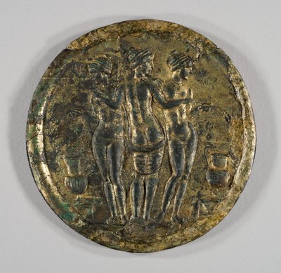 Spiegel met Voorstelling van de Drie Gratiën, 2e eeuw (Zilver, verguld brons) door Roman