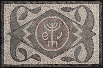 Mozaïek van Menorah met Lulav en Ethrog door Roman