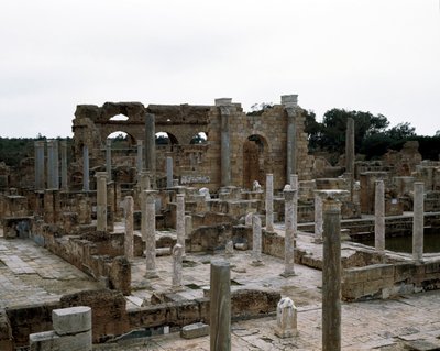Openbaar bad gebouwd onder keizer Hadrianus, 2e eeuw door Roman