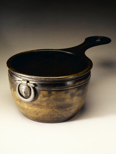 Braadpan met vertinde binnenkant, van Dowalton Loch Crannog, Wigtownshire door Roman