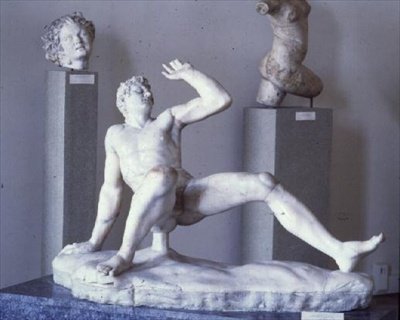 Standbeeld van een vallende Galliër, kopie van een 3e eeuw v.Chr. Pergamon school origineel door Roman