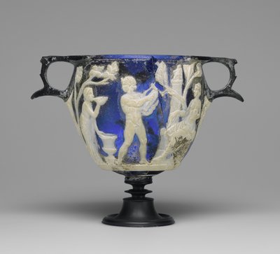 Cameo glazen Skyphos door Roman Imperial Period