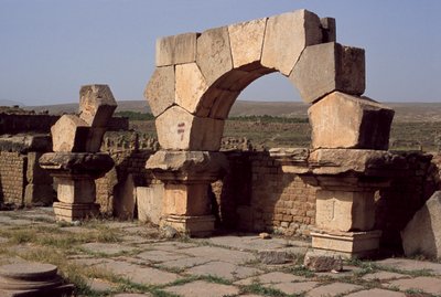 Uitzicht op Sertius Markt, Hoge Keizerlijke Periode (27 v.Chr.-395 n.Chr.) door Roman Imperial Period