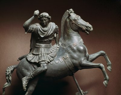 Alexander de Grote (356-323 v.Chr.) te paard. Het paard zou Bucephale zijn. Bronzen sculptuur naar een origineel van Lysippe van Sicyone (395-305 v.Chr.) Napels, Nationaal Archeologisch Museum door Roman Roman